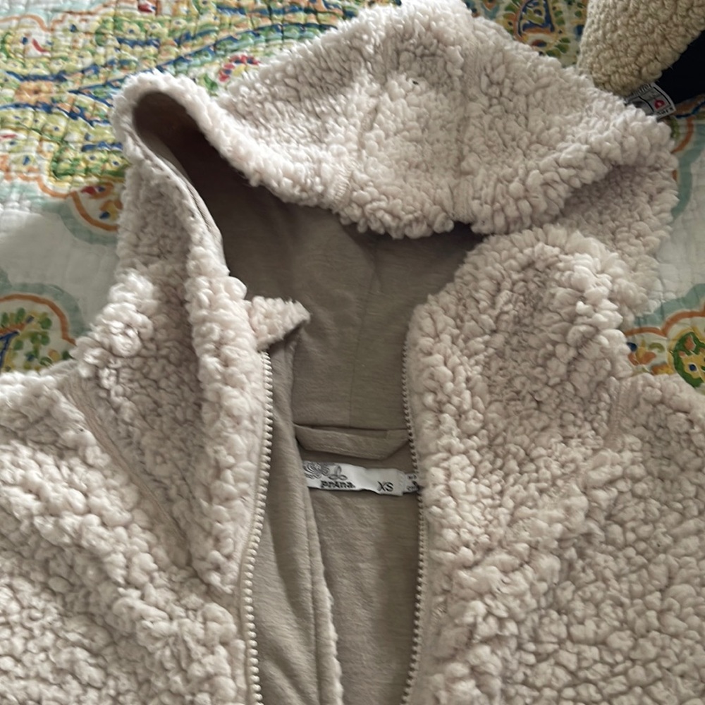Prana kangaroo XS-S super soft and in great condition.